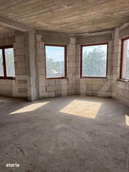 Casă cu 4 camere cu Teren 1000 Mp în Moara