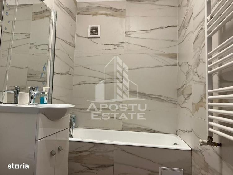 Apartament cu 4 camere în P-ța Unirii