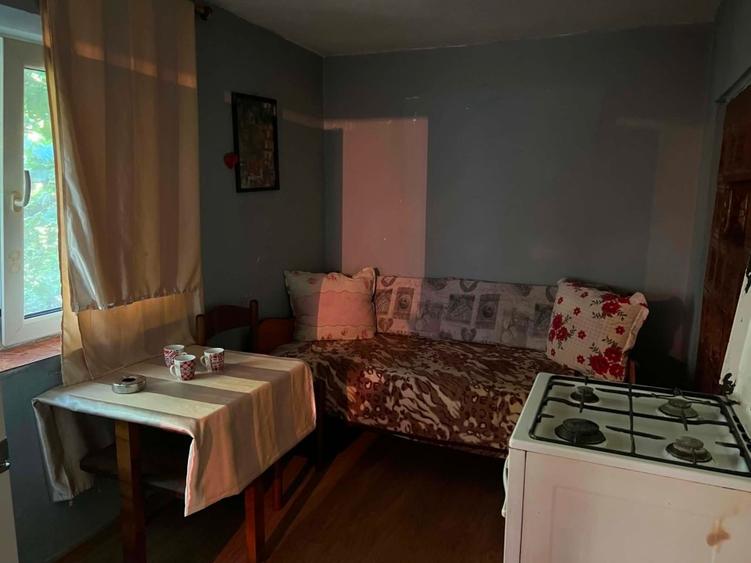 Casă individuală cu 2 camere cu Teren 400 Mp în Central