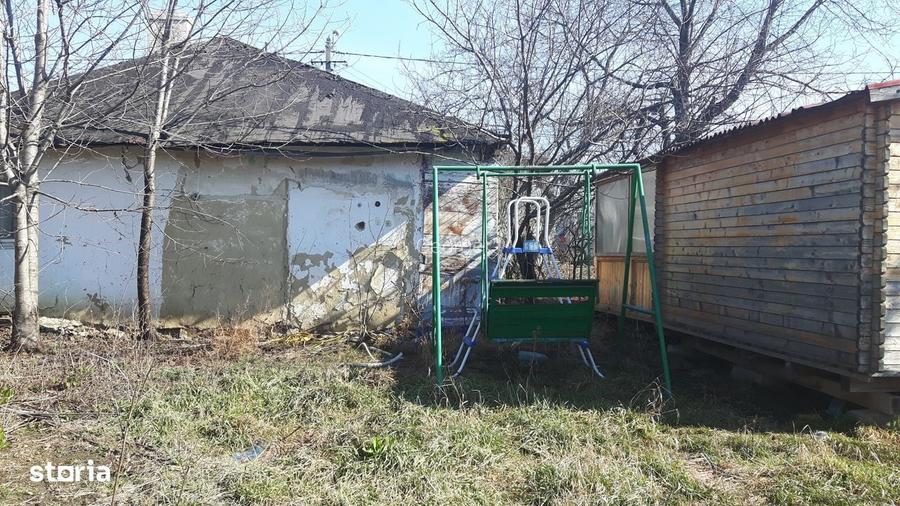 Teren zona de case Pensiunea Bianca