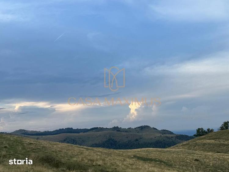 Teren de 14526 mp, în Gura Râului