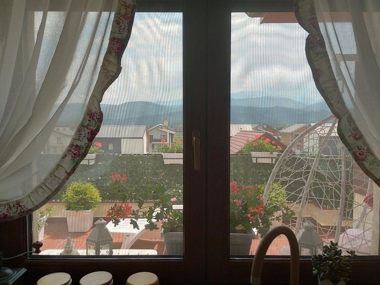 Apartament cu 3 camere decomandat în Vest