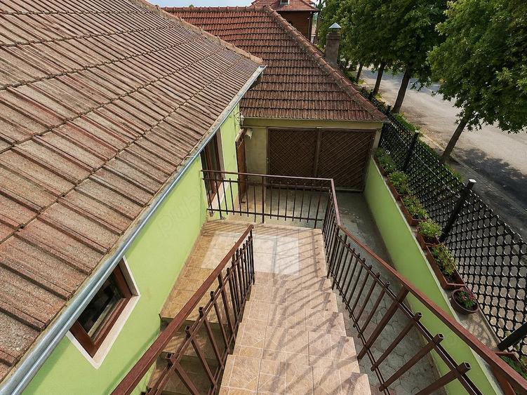 Casă cu Teren 317 Mp în Central