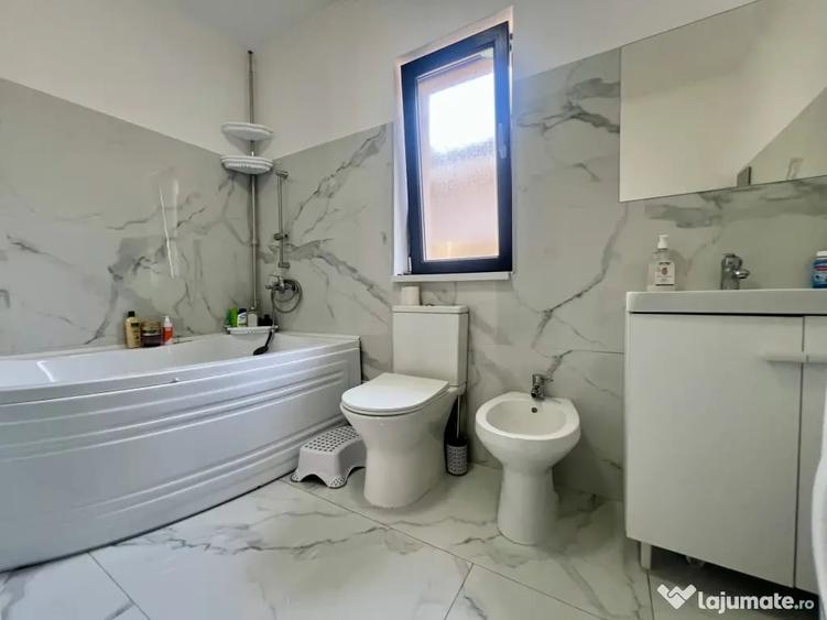 Casă cu 3 camere cu Teren 300 Mp în Sânmihaiu Român
