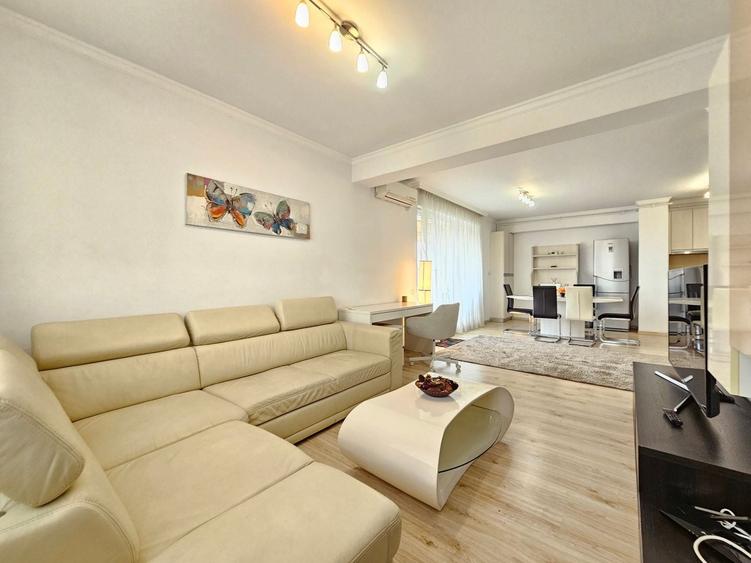 Apartament cu 3 camere decomandat, mobilat în Iancu Nicolae