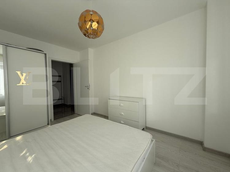 Apartament cu 2 camere decomandat, mobilat în Tractorul