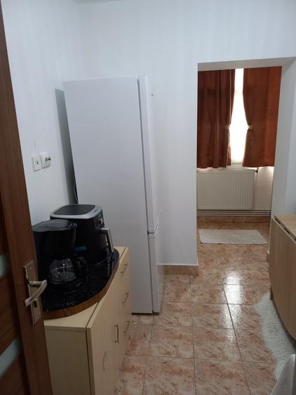 Apartament cu 3 camere decomandat în Radu Negru