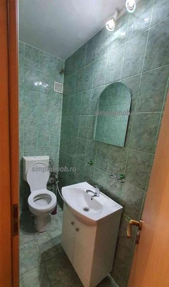 Apartament cu 3 camere decomandat, mobilat în Berceni