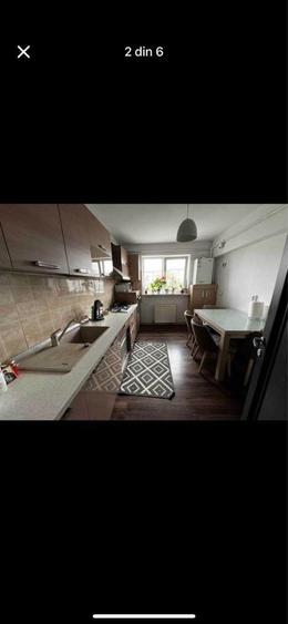 Apartament cu 3 camere decomandat în Central