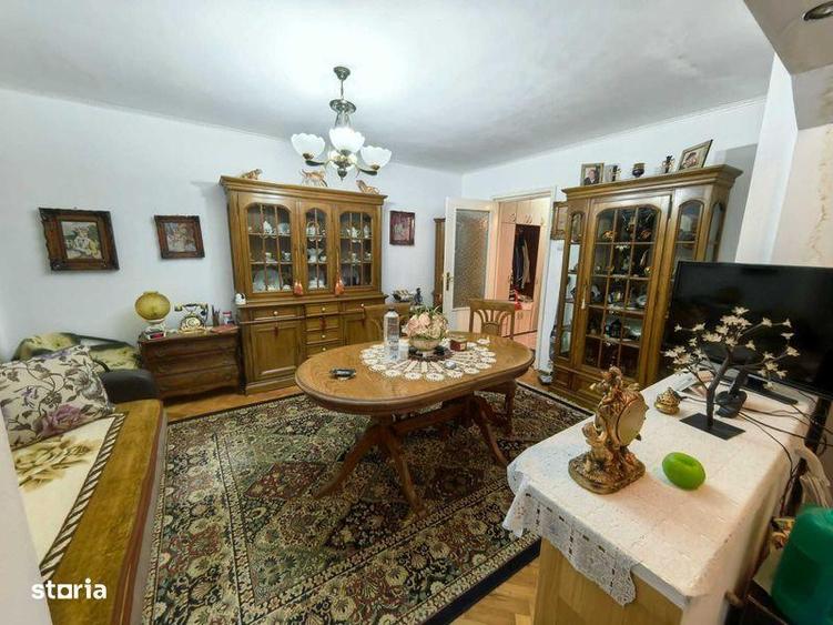 Apartament cu 3 camere semidecomandat în Circumvalațiunii