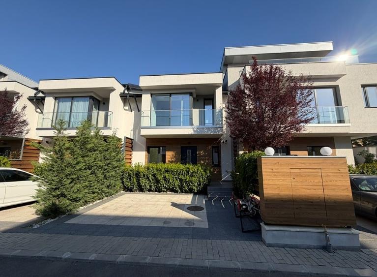 Casă cu 4 camere cu Teren 155 Mp în Central