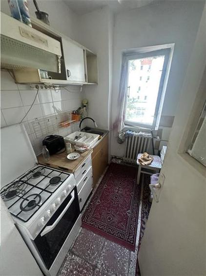 Apartament cu 3 camere decomandat în Circumvalațiunii