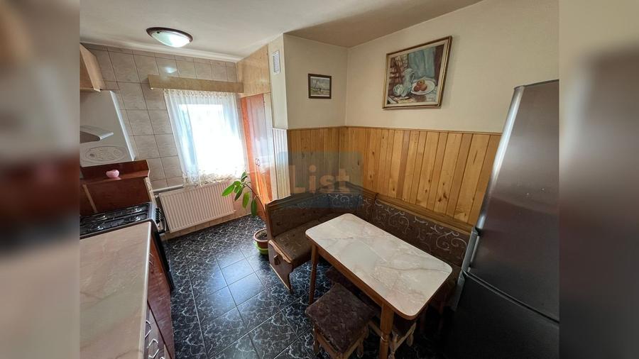 Apartament cu 3 camere decomandat în Zorilor