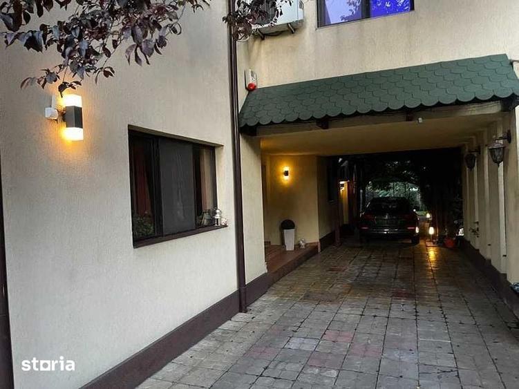 Casă cu 4 camere cu Teren 250 Mp în Central