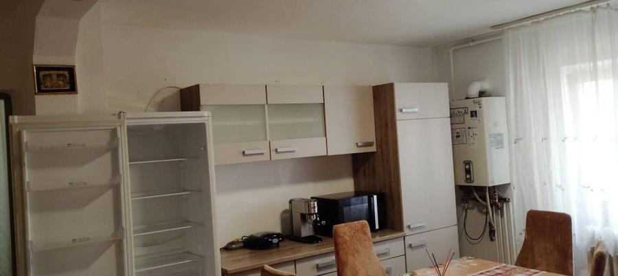 Apartament cu 2 camere decomandat în Exterior Vest