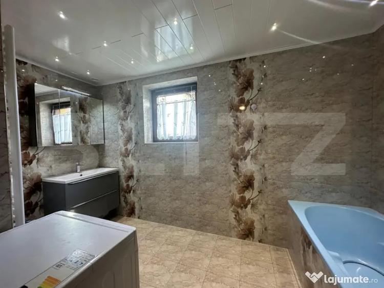 Casă cu 7 camere cu Teren 420 Mp în Central