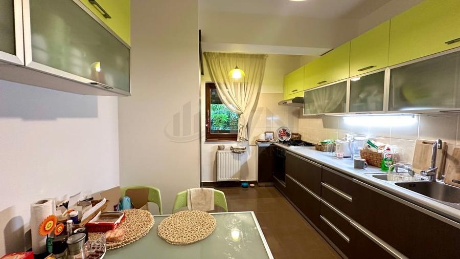 Casă individuală cu 5 camere cu Canalizare în Pipera