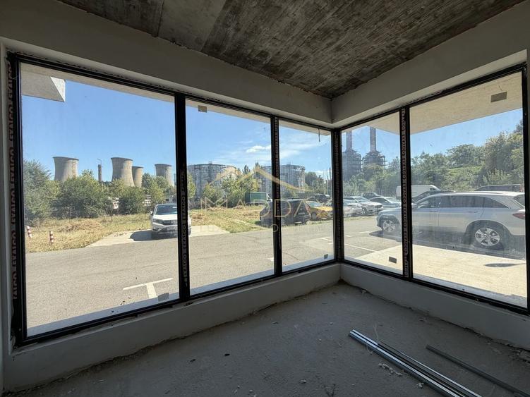 Spațiu comercial, de 396.60000610352 mp, în Grozăvești