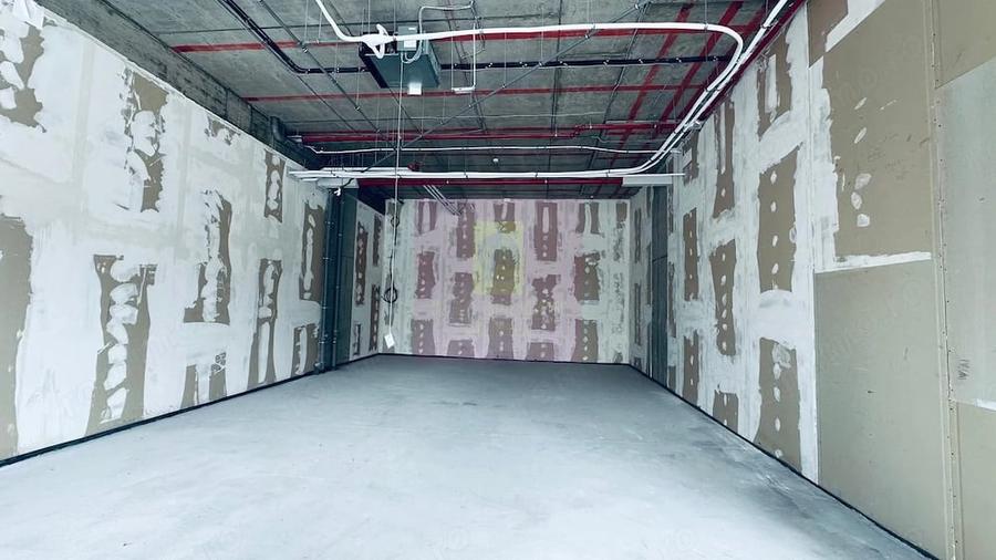 Spațiu comercial, de 103 mp, în Sebastian