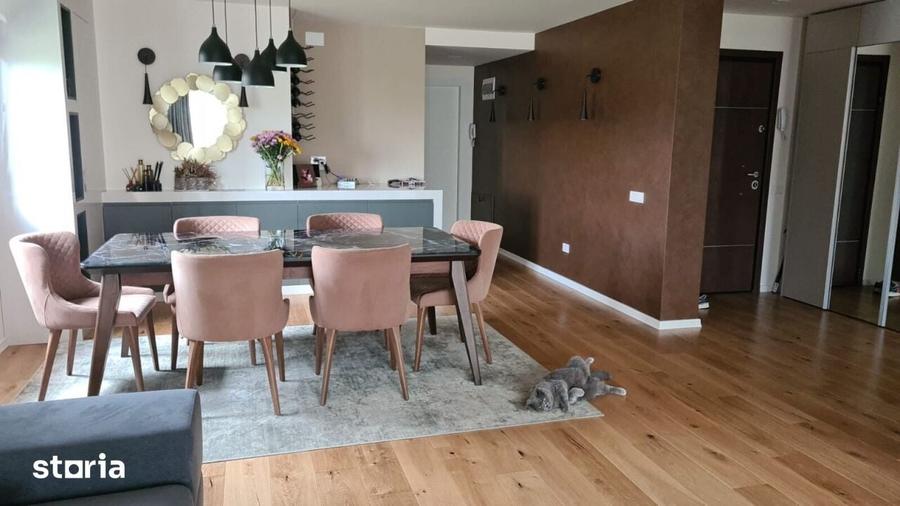 Apartament cu 4 camere în Central