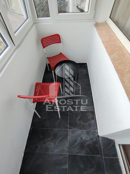 Apartament cu 2 camere nedecomandat în Take Ionescu