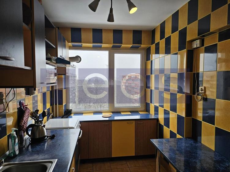 Apartament cu 3 camere semidecomandat în Câmpia Libertății