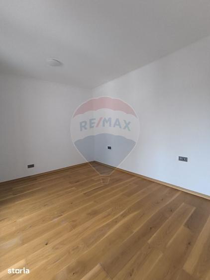 Casă cu Teren 540 Mp în Mărăști