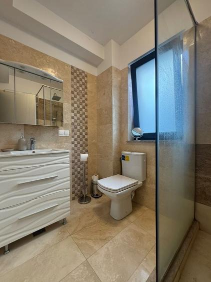 Apartament cu 3 camere semidecomandat, mobilat în Aviației