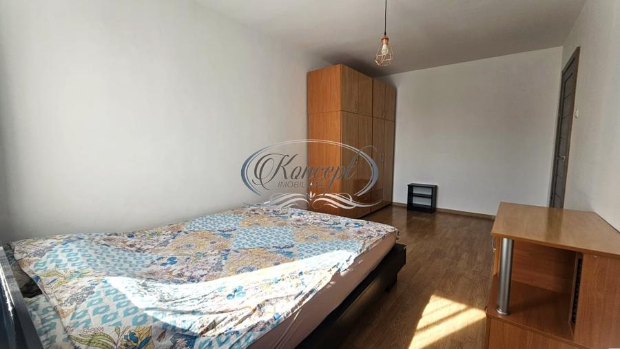 Apartament cu 3 camere decomandat, mobilat în Între Lacuri