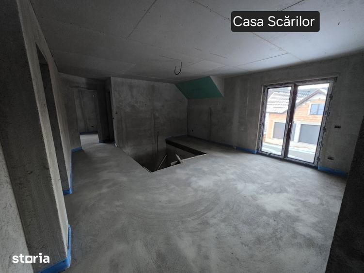 Casă cu 5 camere cu Teren 1300 Mp în Brodina