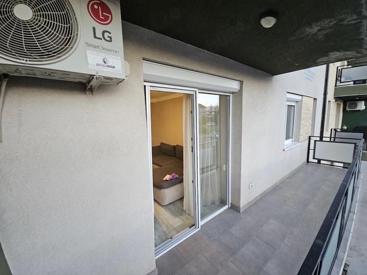 Apartament cu 3 camere decomandat în Giroc