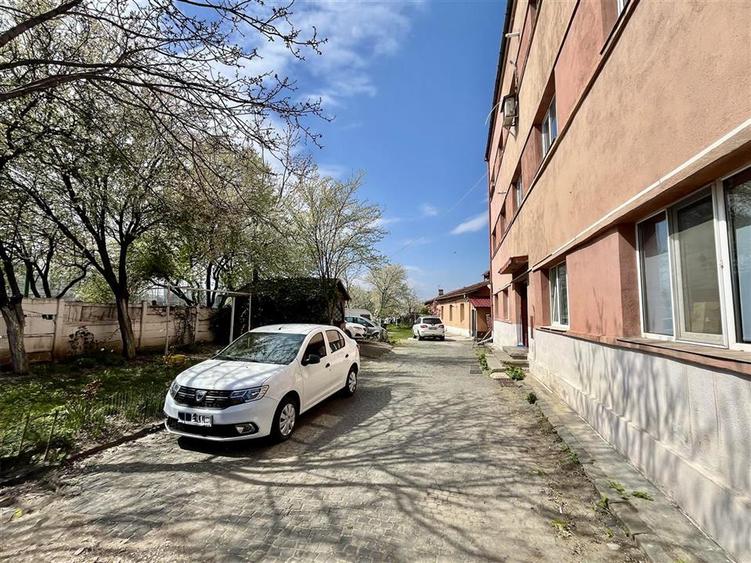 Apartament cu 2 camere nedecomandat, mobilat în Bartolomeu