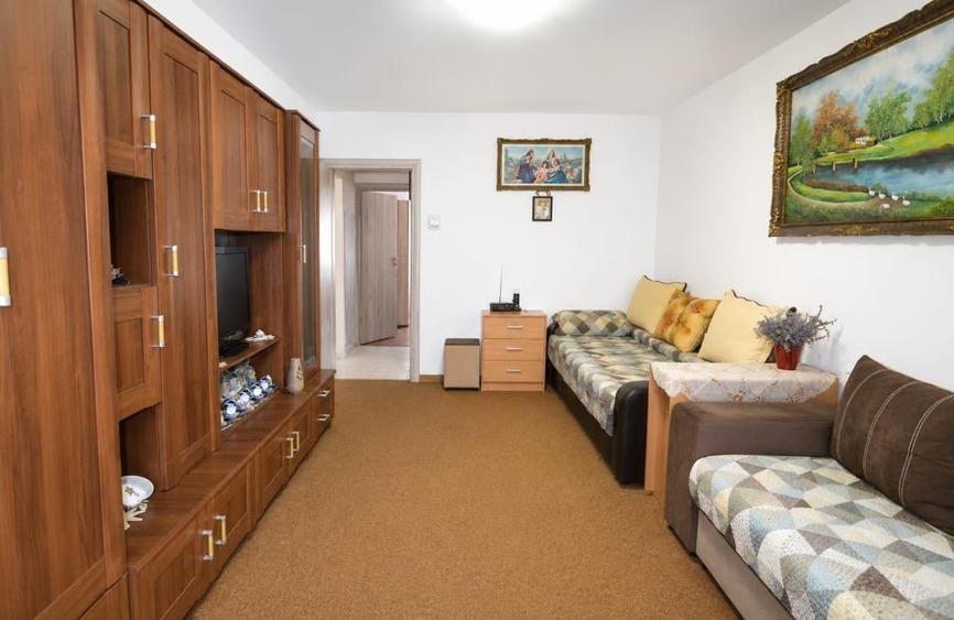 Apartament 2 camere decomandat, etajul 3 ,mobilat ,utilat , parcare ,boxa Astra- - 6