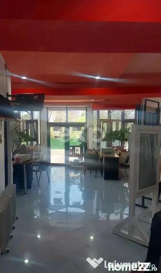 Spațiu comercial, de 781 mp, în Central
