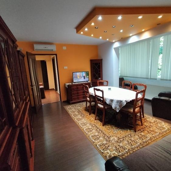 Apartament cu 3 camere semidecomandat în Dacia