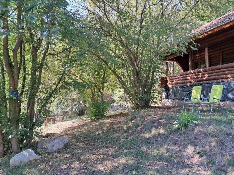 Casă cu 1 camere cu Teren 1100 Mp în Surduc