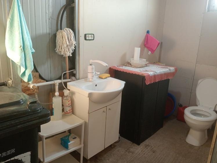 Casă individuală cu 2 camere cu Canalizare în Hodoni