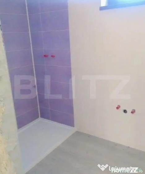 Casă cu 5 camere cu Teren 560 Mp în Urișor