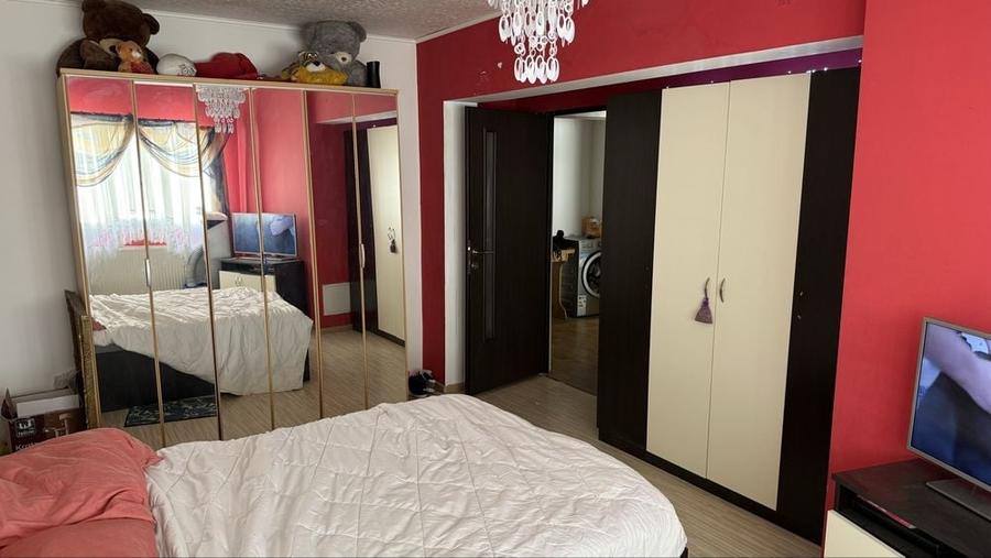 Apartament cu 2 camere decomandat în Exterior Vest