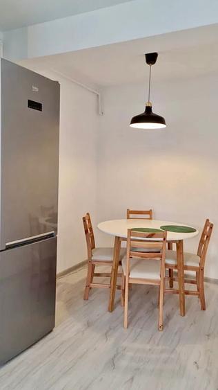 Apartament cu 2 camere semidecomandat, mobilat în Metalurgiei