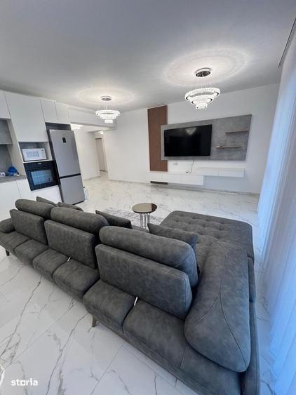 Apartament cu 2 camere decomandat în Universitate