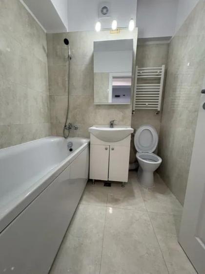 Apartament cu 2 camere semidecomandat în Cug