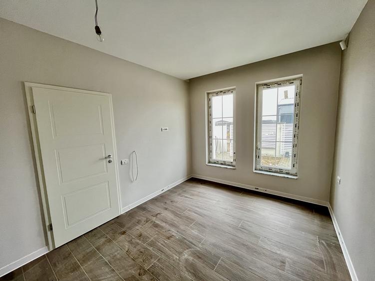 Duplex cu 3 camere cu Teren 430 Mp în Moșnița Nouă