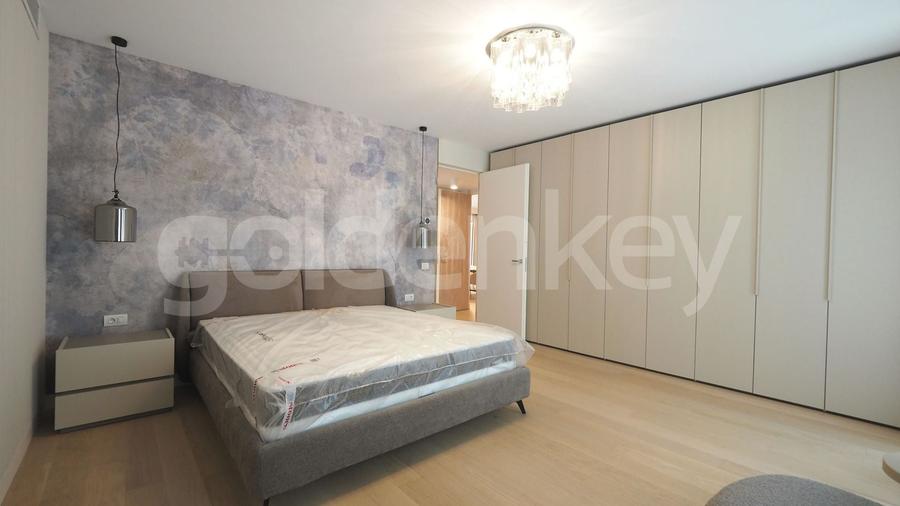 Apartament cu 4 camere semidecomandat, mobilat în Aviatorilor
