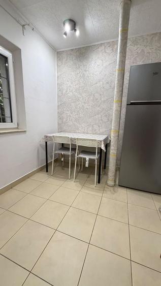 Garsonieră decomandată în 13 Septembrie