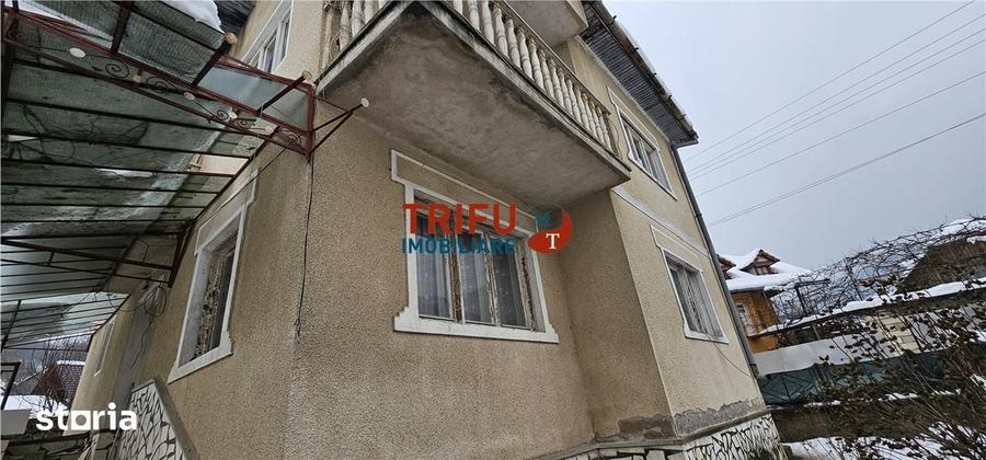 Casă cu 8 camere cu Teren 863 Mp în Meteș