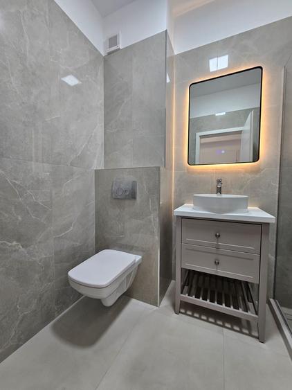 Apartament cu 3 camere decomandat în Lujerului