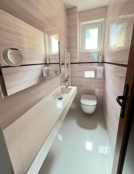 Apartament cu 3 camere decomandat, mobilat în Faleza Nord