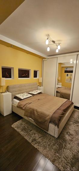 Apartament cu 2 camere semidecomandat, mobilat în Cetate