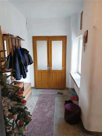 Casă cu 3 camere cu Teren 1642 Mp în Pojejena